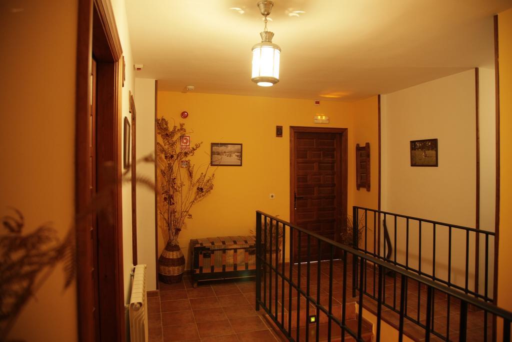 Hostal Restaurante Alto Rey Arroyo de las Fraguas Bagian luar foto