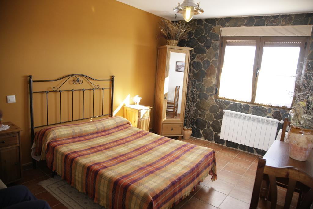 Hostal Restaurante Alto Rey Arroyo de las Fraguas Bagian luar foto