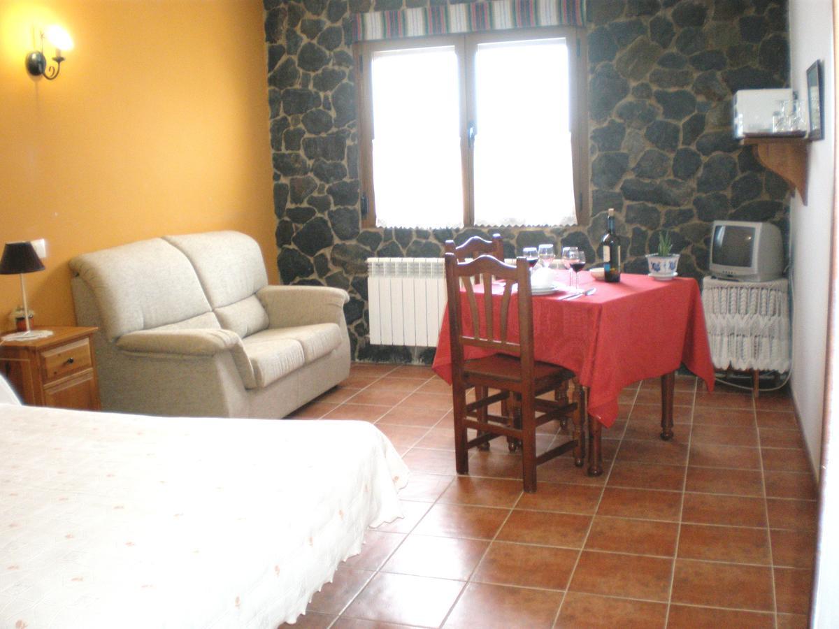 Hostal Restaurante Alto Rey Arroyo de las Fraguas Bagian luar foto