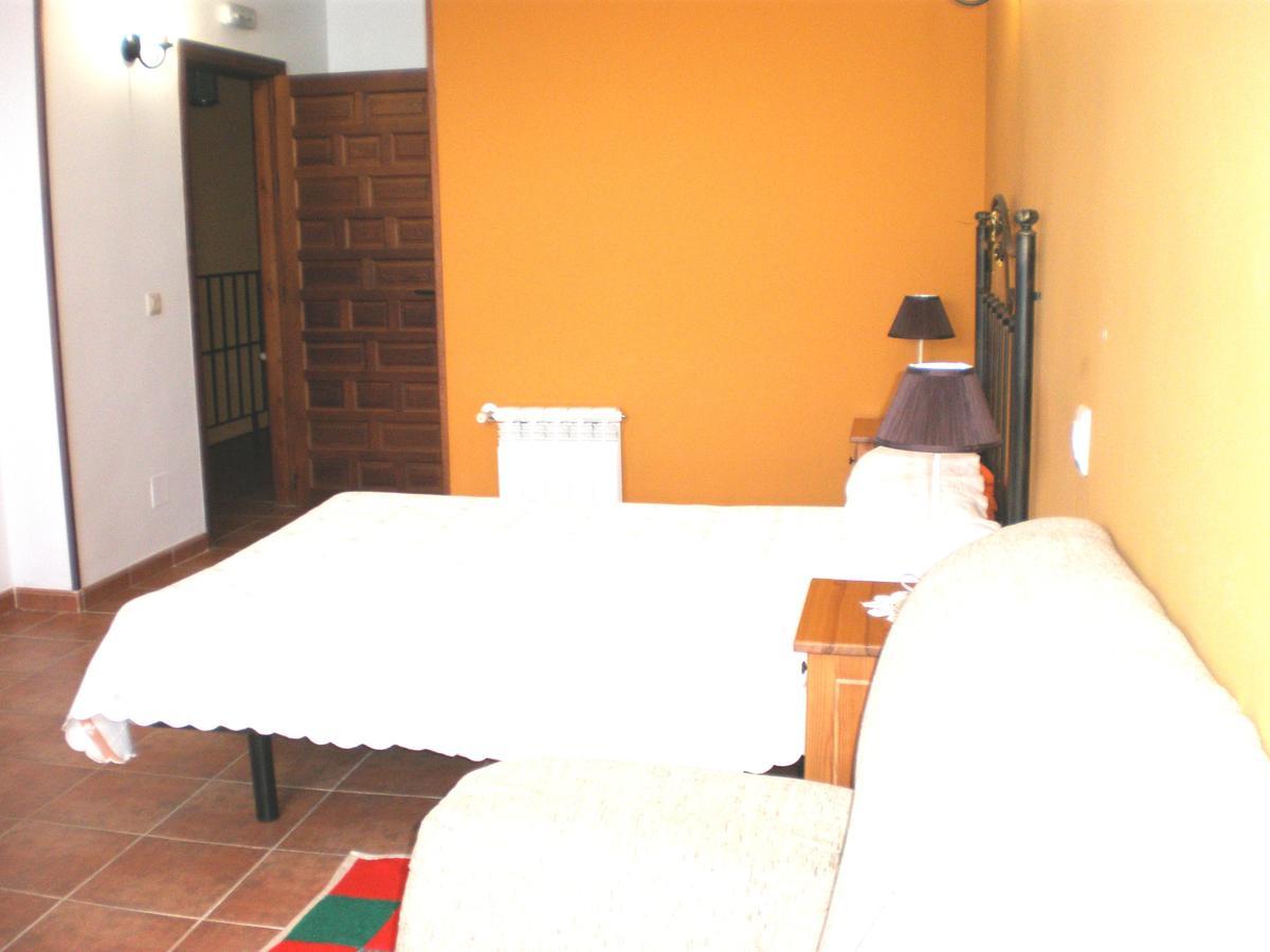 Hostal Restaurante Alto Rey Arroyo de las Fraguas Bagian luar foto